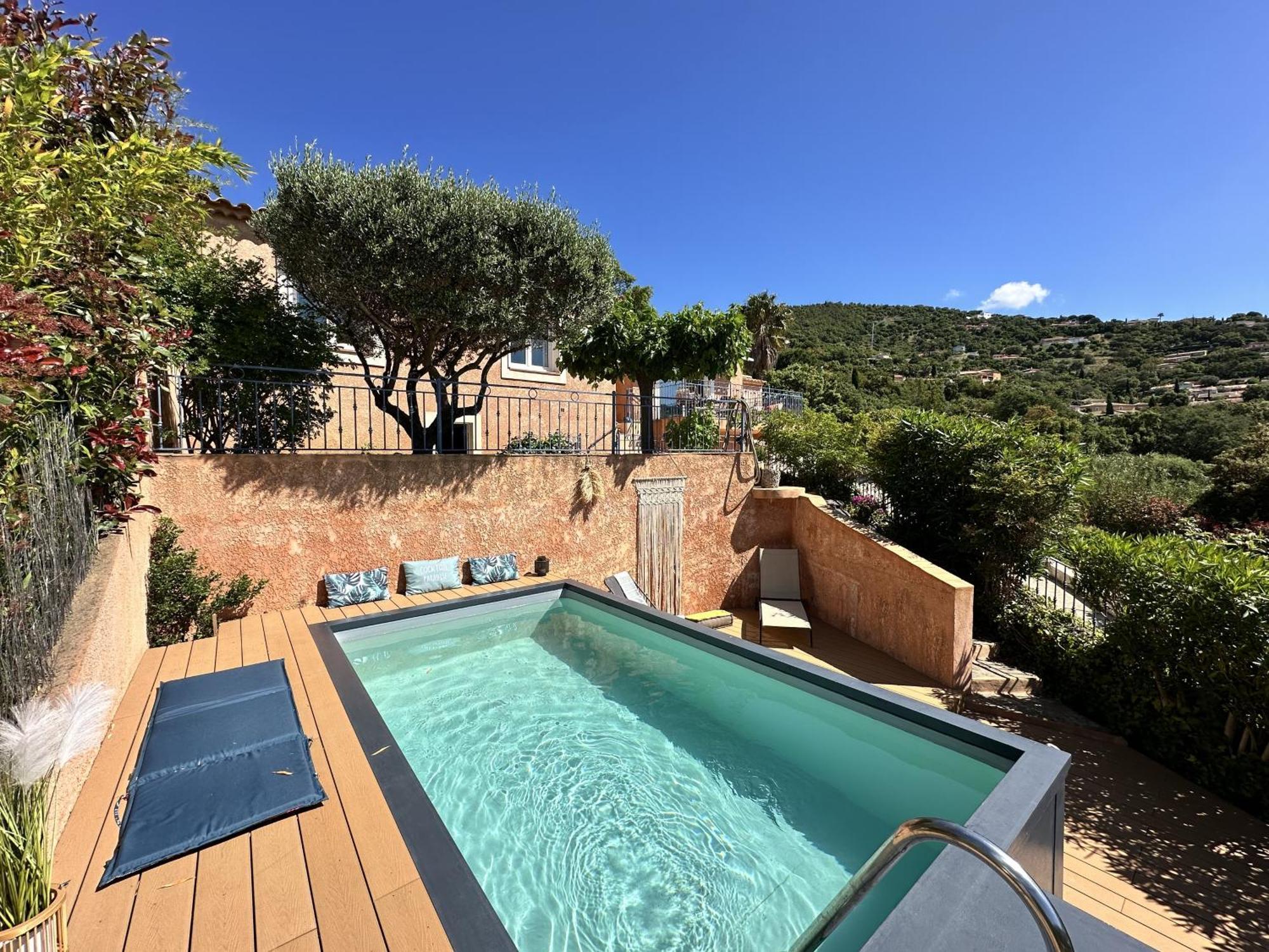 Marilou Climatisee Pour 6 Personnes Avec Piscine Sur Le Domaine De Valcros A La Londes-les-maures Villa La Londe-les-Maures